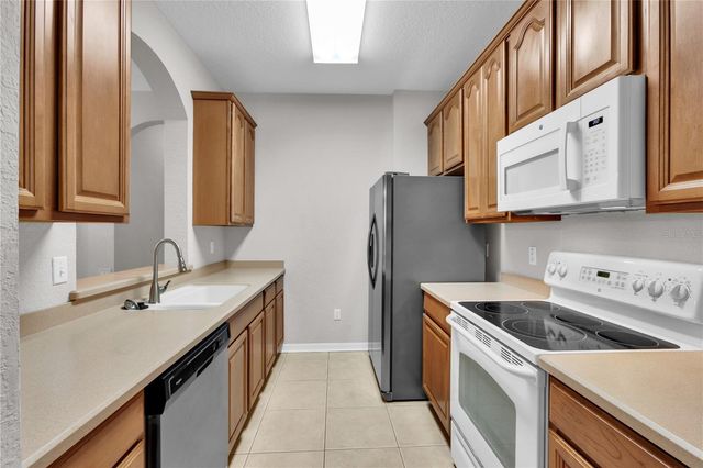 8306 PORTOFINO DRIVE 404, Davenport, FL 33896