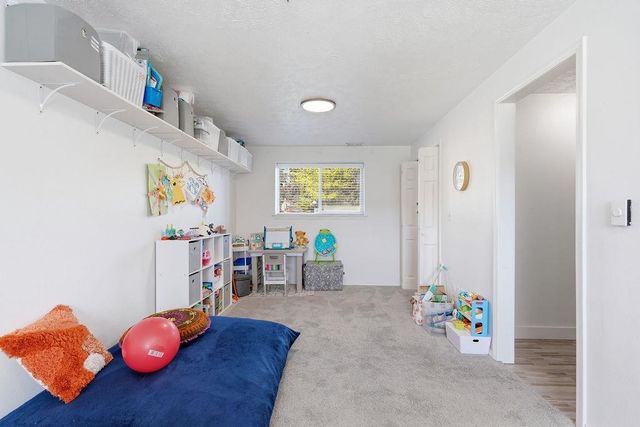 2220 E 63rd Ave, Spokane, WA 99223