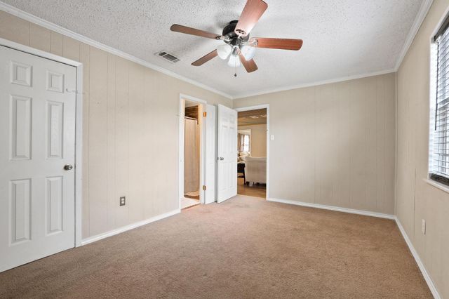323 County Road 3804, Wolfe City, TX 75496