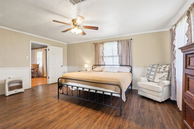 323 County Road 3804, Wolfe City, TX 75496