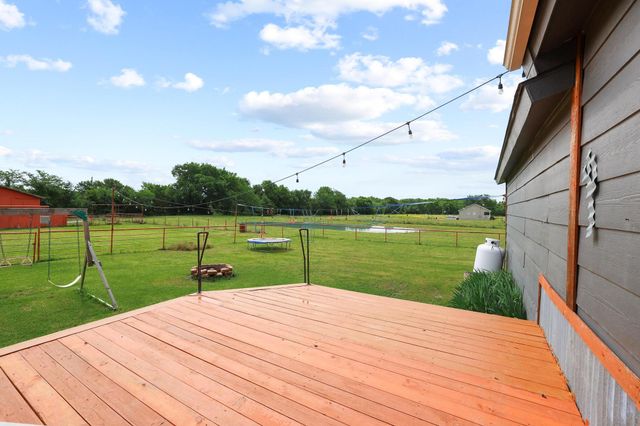 323 County Road 3804, Wolfe City, TX 75496