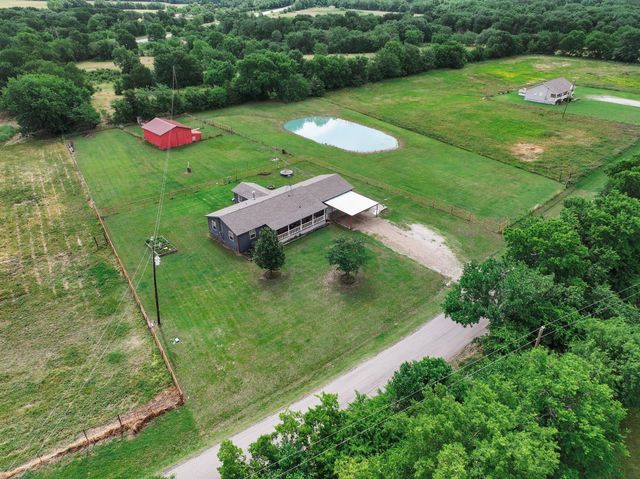 323 County Road 3804, Wolfe City, TX 75496
