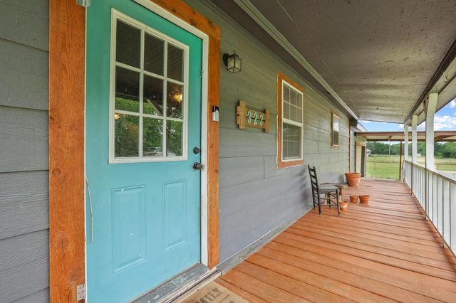 323 County Road 3804, Wolfe City, TX 75496