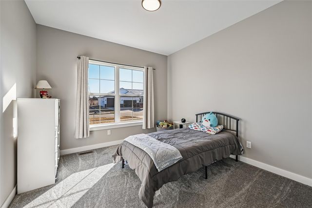 1024 Kettering Road, Marion, IA 52302