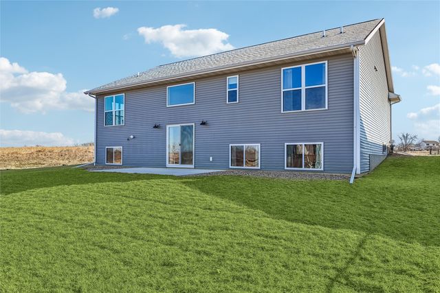 1024 Kettering Road, Marion, IA 52302