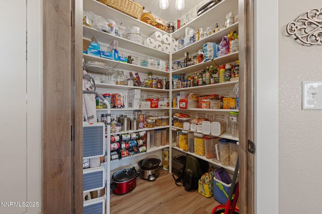 3900 Hackberry Street, Silver Springs, NV 89429