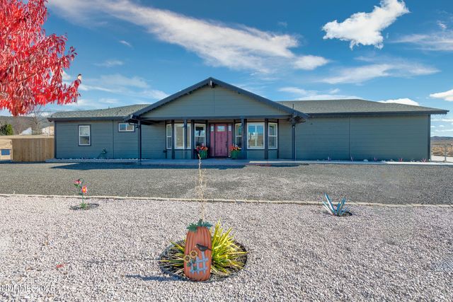 3900 Hackberry Street, Silver Springs, NV 89429