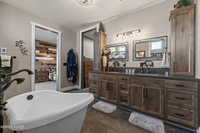 3900 Hackberry Street, Silver Springs, NV 89429