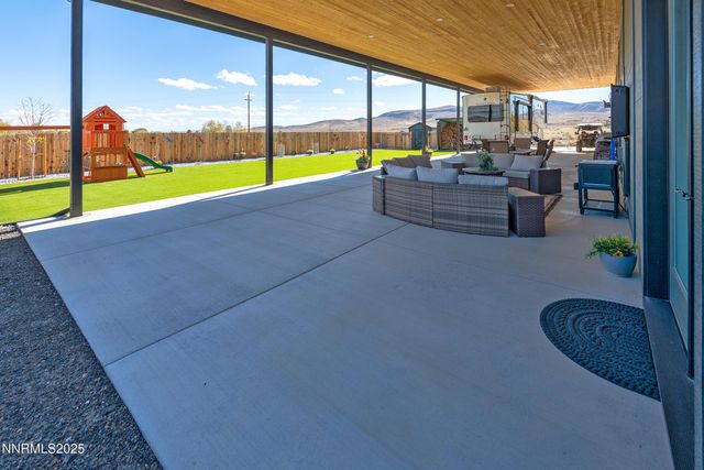 3900 Hackberry Street, Silver Springs, NV 89429