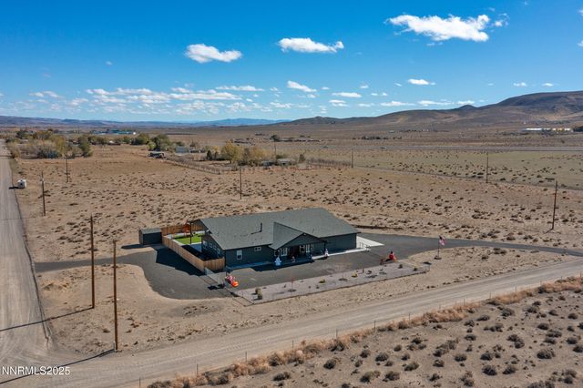 3900 Hackberry Street, Silver Springs, NV 89429