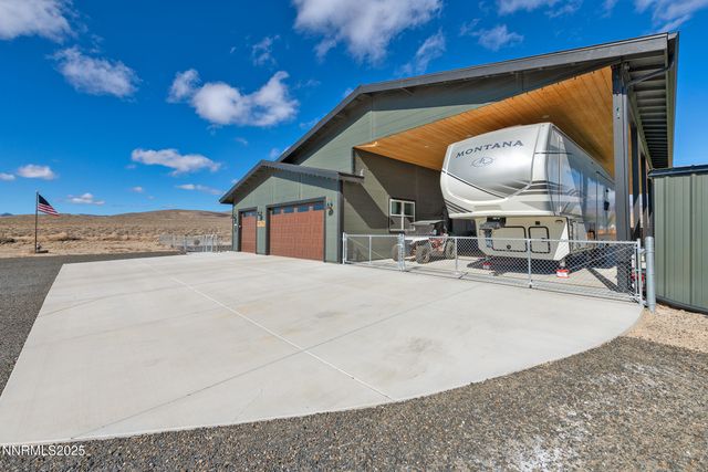 3900 Hackberry Street, Silver Springs, NV 89429