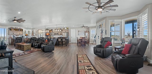 3900 Hackberry Street, Silver Springs, NV 89429