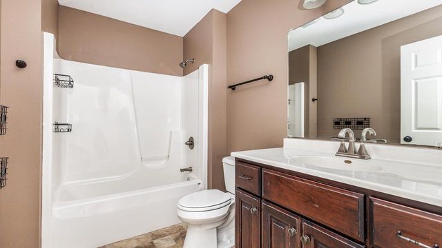 1595 Cornerstone Circle, Platteville, WI 53818