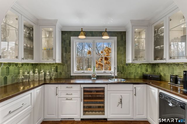 28 Crooked Mile Road, Darien, CT 06820