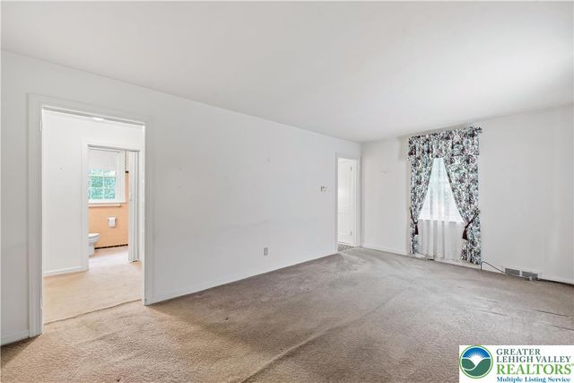 1930 East Columbia Street, Allentown City, PA 18109
