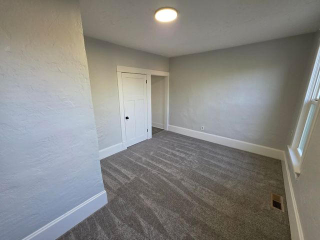 2427 N Standard St, Spokane, WA 99207