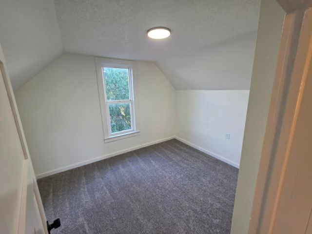 2427 N Standard St, Spokane, WA 99207