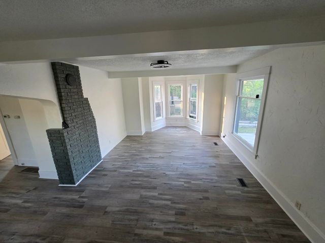 2427 N Standard St, Spokane, WA 99207