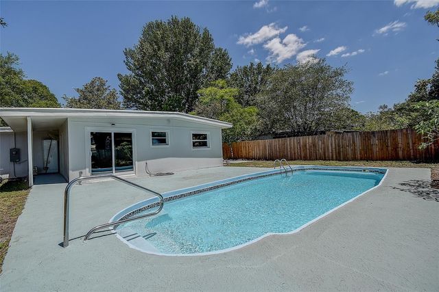 8420 GERBERA AVENUE, Seminole, FL 33777