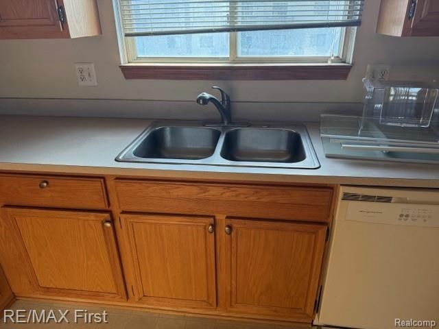 30178 Wedgewood Circle, Roseville, MI 48066