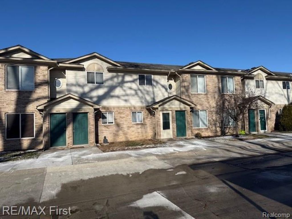 30178 Wedgewood Circle, Roseville, MI 48066