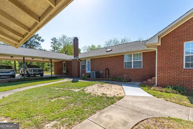 301 Willow Drive, Glennville, GA 30427