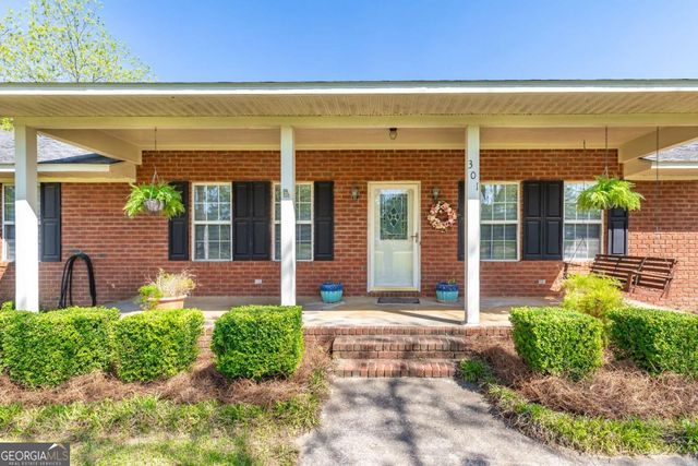 301 Willow Drive, Glennville, GA 30427