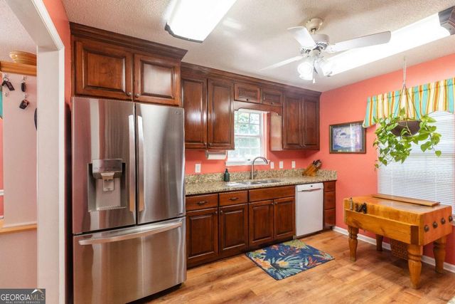 301 Willow Drive, Glennville, GA 30427