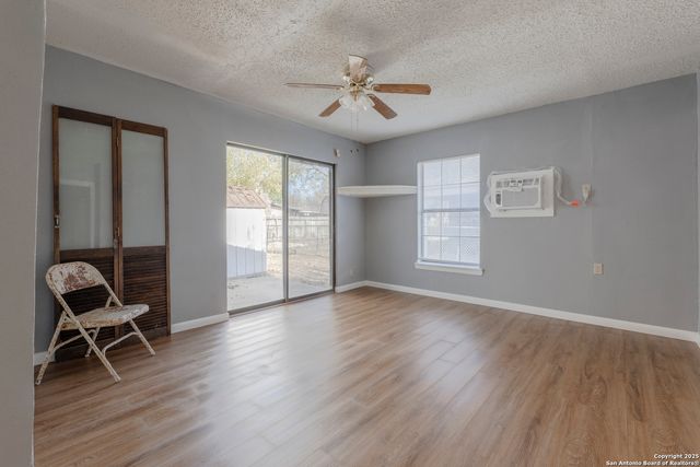 875 Plainview, San Antonio, TX 78228