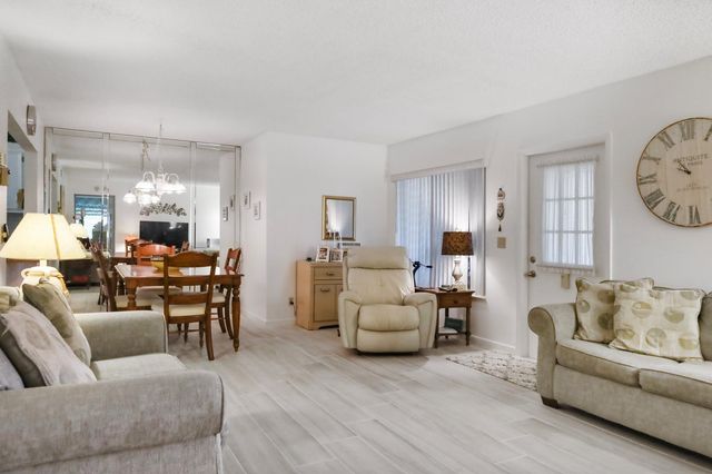 106 Lake Pine Circle C-1, Greenacres, FL 33463