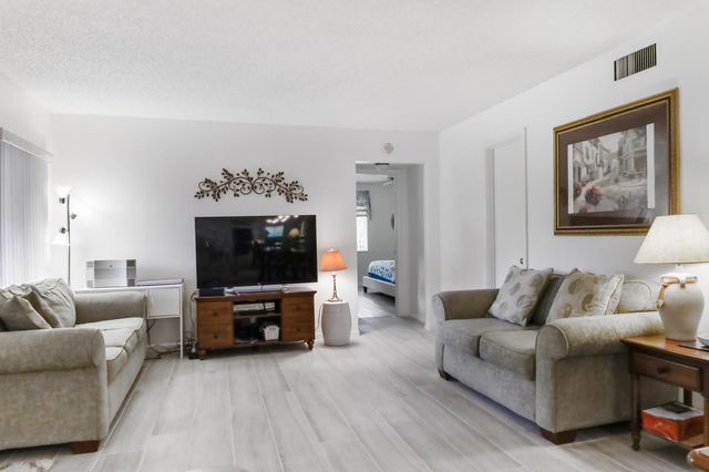 106 Lake Pine Circle C-1, Greenacres, FL 33463