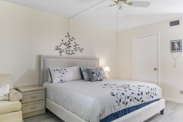 106 Lake Pine Circle C-1, Greenacres, FL 33463