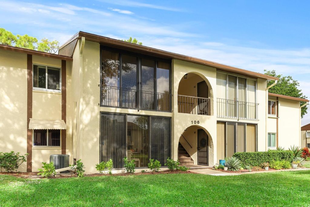 106 Lake Pine Circle C-1, Greenacres, FL 33463