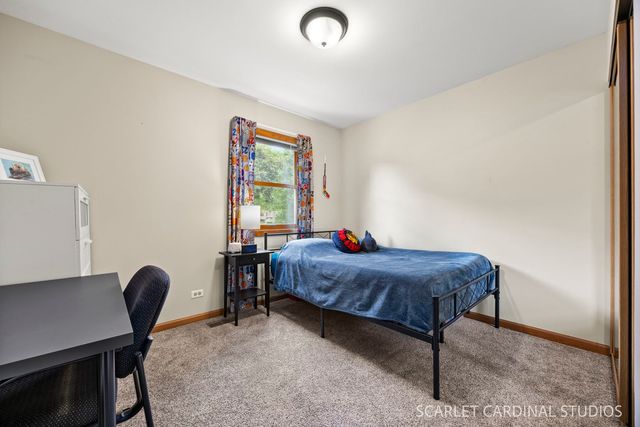 28W711 Wagner Court, Warrenville, IL 60555