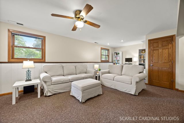 28W711 Wagner Court, Warrenville, IL 60555