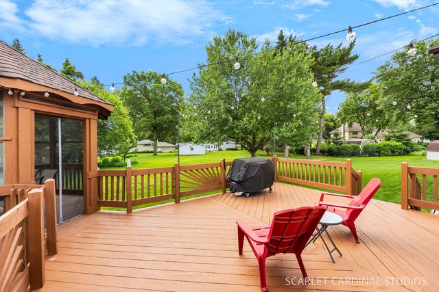 28W711 Wagner Court, Warrenville, IL 60555