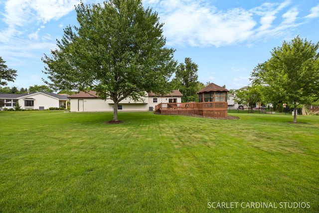 28W711 Wagner Court, Warrenville, IL 60555