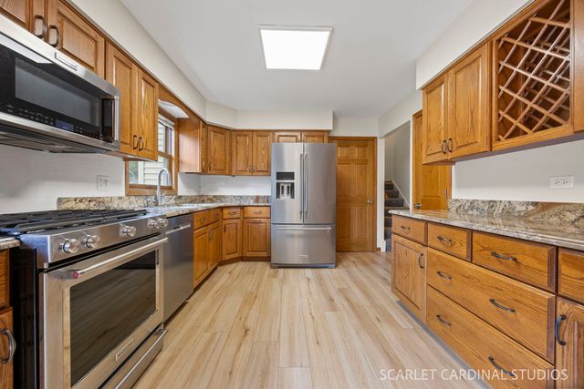 28W711 Wagner Court, Warrenville, IL 60555