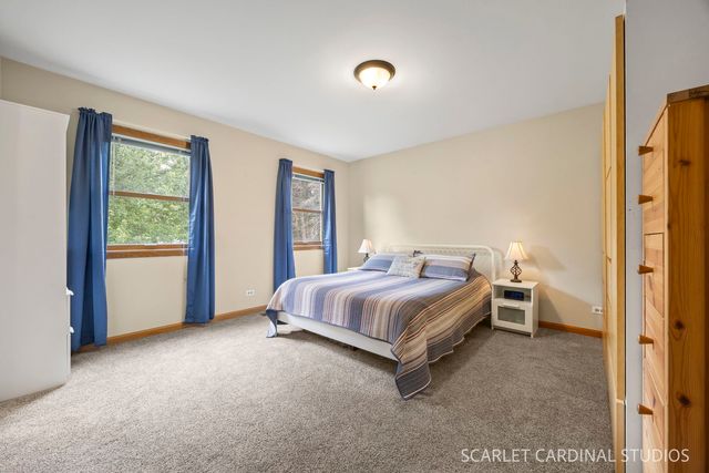 28W711 Wagner Court, Warrenville, IL 60555
