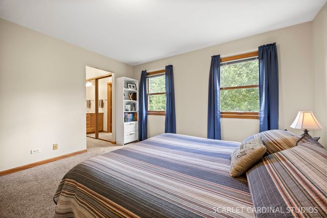 28W711 Wagner Court, Warrenville, IL 60555