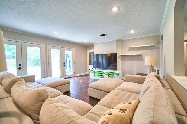 5506 Dumfries Drive, Houston, TX 77096
