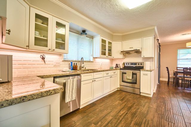 5506 Dumfries Drive, Houston, TX 77096