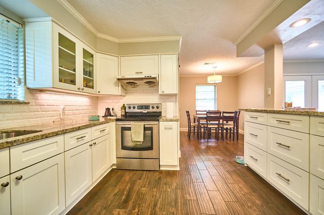 5506 Dumfries Drive, Houston, TX 77096