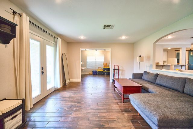 5506 Dumfries Drive, Houston, TX 77096