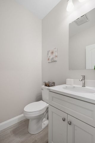 4 Sunny Crest, Belchertown, MA 01007