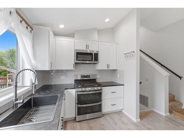 16045 Sw BALER Way, Sherwood, OR 97140