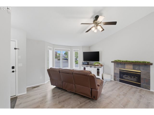 16045 Sw BALER Way, Sherwood, OR 97140