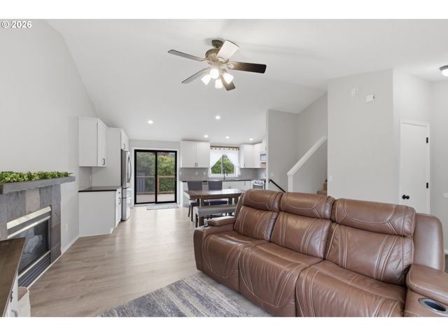 16045 Sw BALER Way, Sherwood, OR 97140