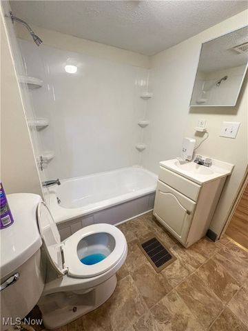 1019 Commerce Street, Wellsville, OH 43968