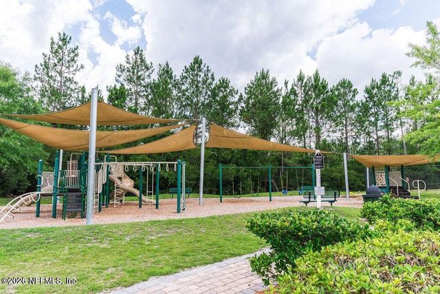 65849 EDGEWATER Drive, Yulee, FL 32097